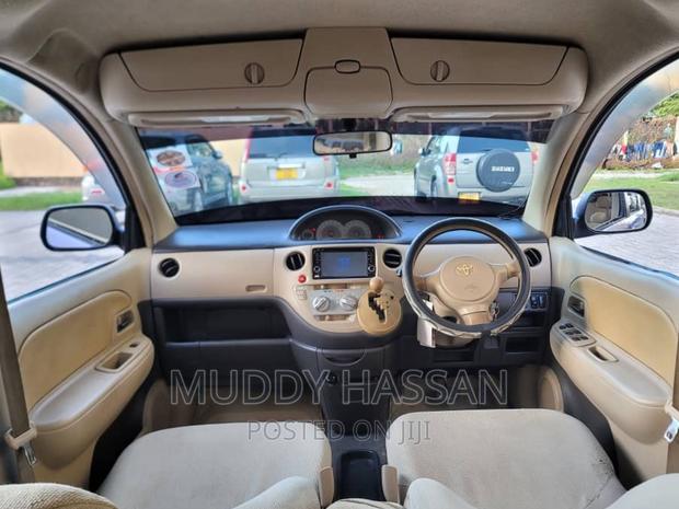 Toyota Sienta 2006 Blue