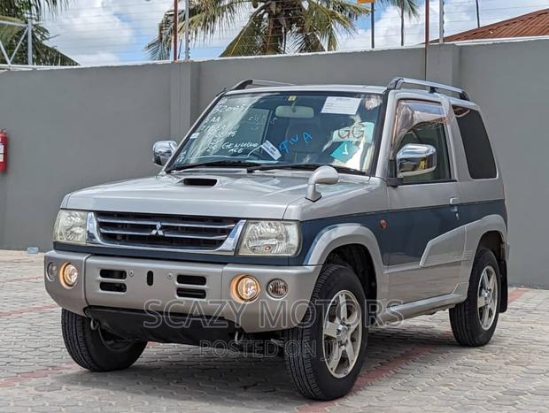 Mitsubishi Pajero 2005