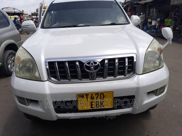 Toyota Land Cruiser Prado 2006 White