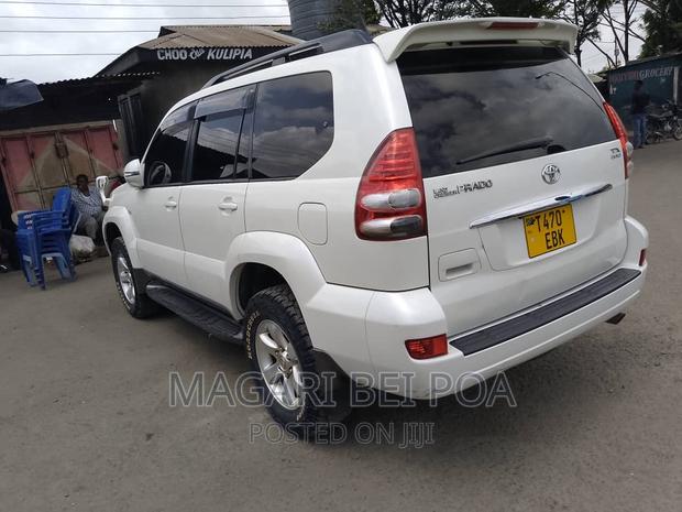 Toyota Land Cruiser Prado 2006 White