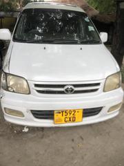 Toyota Noah 2001 White for sale