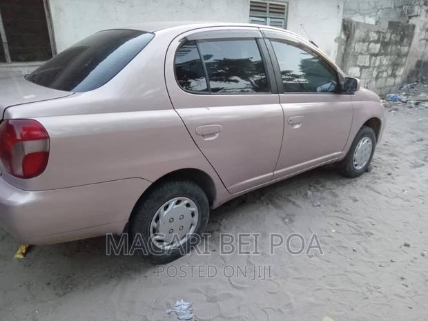 Toyota Platz 2001 Ivory