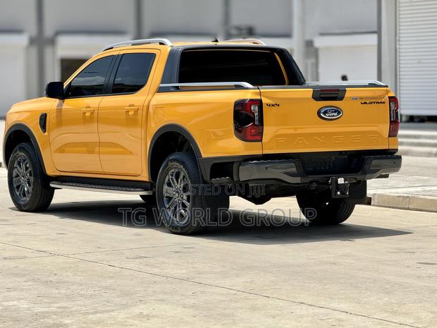 Ford Ranger 2023 Yellow