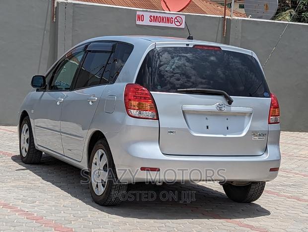 Toyota Corolla Spacio 2003