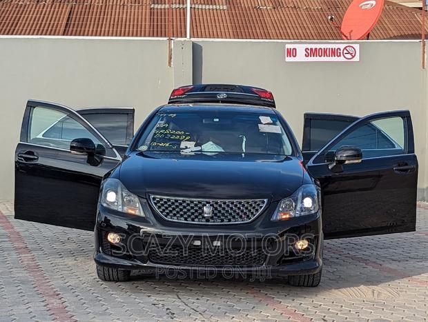 Toyota Crown 2008