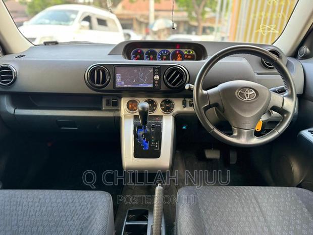 Toyota Corolla Rumion 2009 Silver