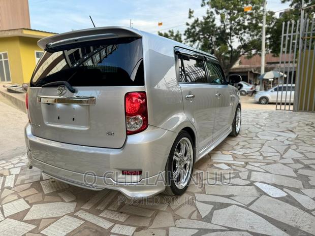 Toyota Corolla Rumion 2009 Silver
