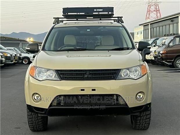 Mitsubishi Outlander 2011 Brown