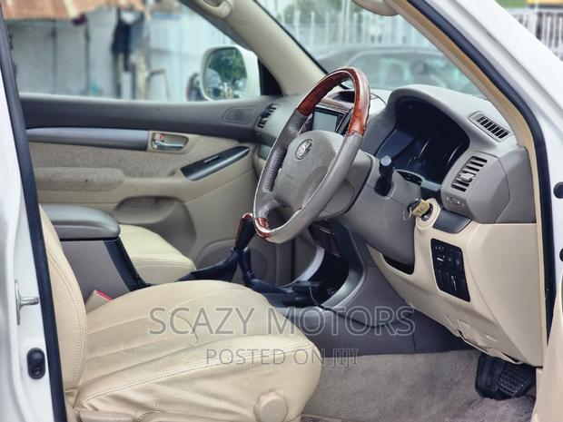 Toyota Land Cruiser Prado 2007 White