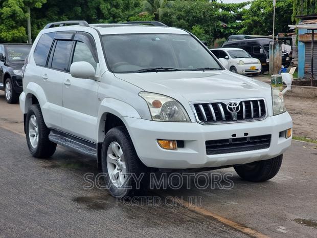 Toyota Land Cruiser Prado 2007 White