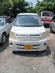 Toyota Noah 2003 White for sale