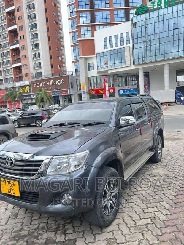 Toyota Hilux 2009 Black