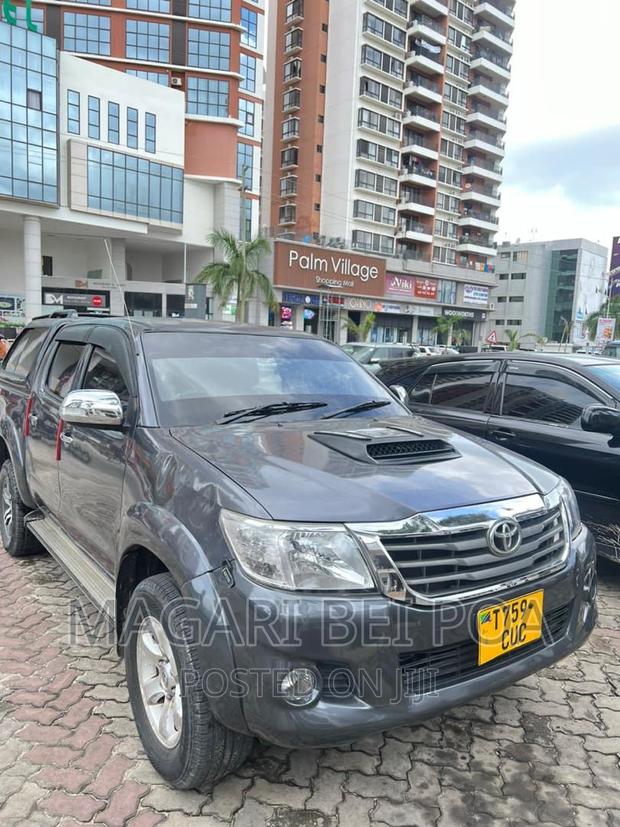 Toyota Hilux 2009 Black