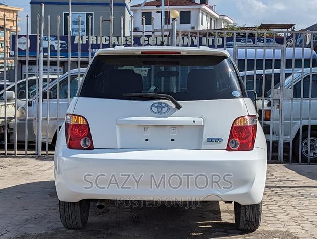Toyota IST 2006 White
