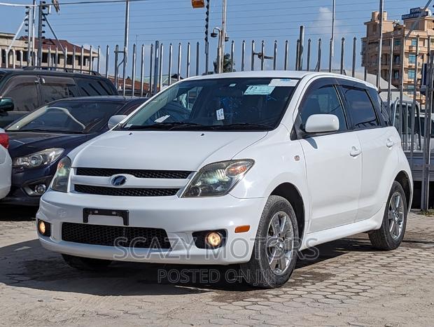 Toyota IST 2006 White