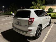 Toyota RAV4 2.5 2010 Pearl for sale
