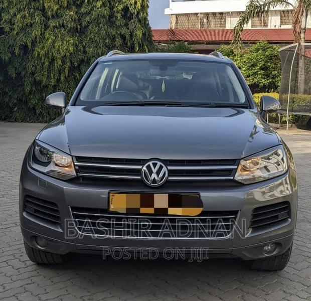 Volkswagen Touareg TDI Executive 2013 Gray