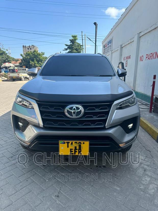 Toyota Fortuner 2020 Silver