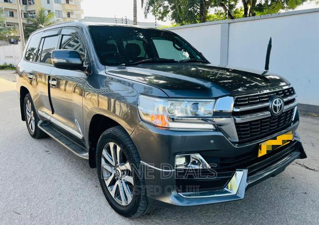 Toyota Land Cruiser 2012 Black