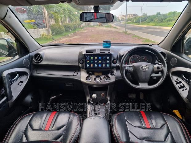 Toyota Vanguard 2011 Black