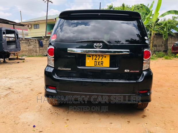 Toyota Corolla Rumion 2008 Black