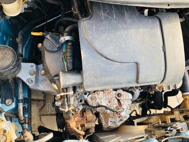 Toyota Vitz 2006 Blue