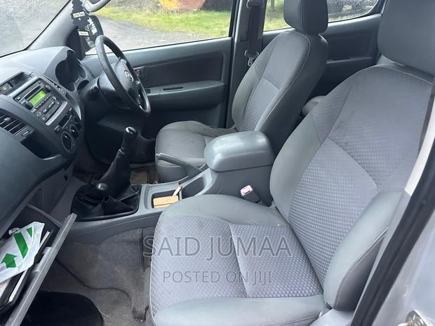 Toyota Hilux 2.5 D-4D 2007 Gray