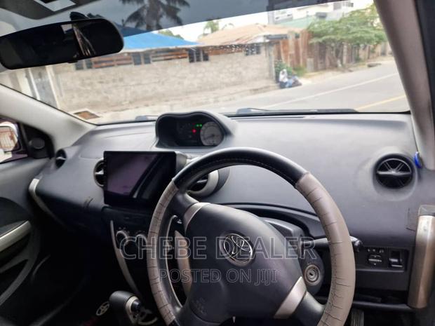 Toyota IST 2003 Silver