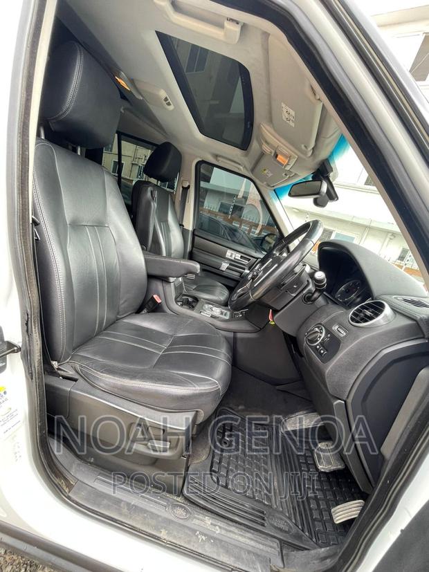Land Rover Discovery 2013 Silver