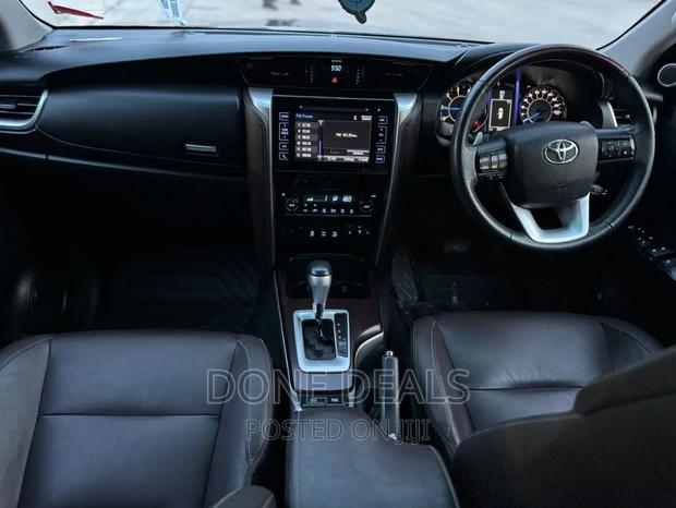 Toyota Fortuner 2017 Black