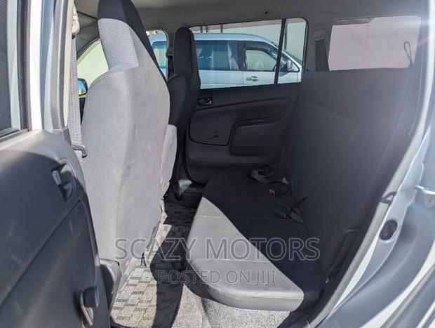 Toyota Probox 2005 Silver