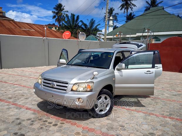 Toyota Kluger 2004 Silver
