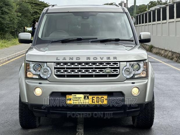 Land Rover Discovery 2010 Gold