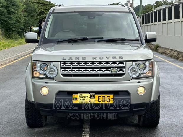 Land Rover Discovery 2010 Silver
