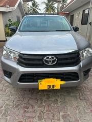 Toyota Hilux 2016 Silver for sale