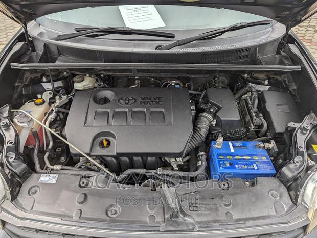 Toyota Corolla Rumion 2012 Black