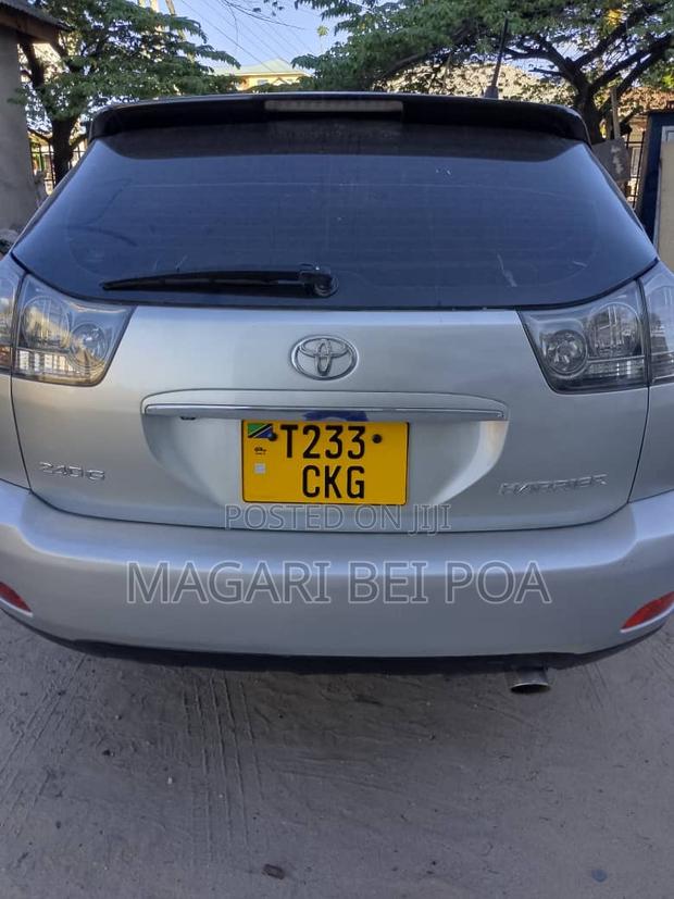 Toyota Harrier 2001 Silver