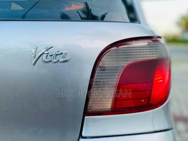 Toyota Vitz 2003 Gray