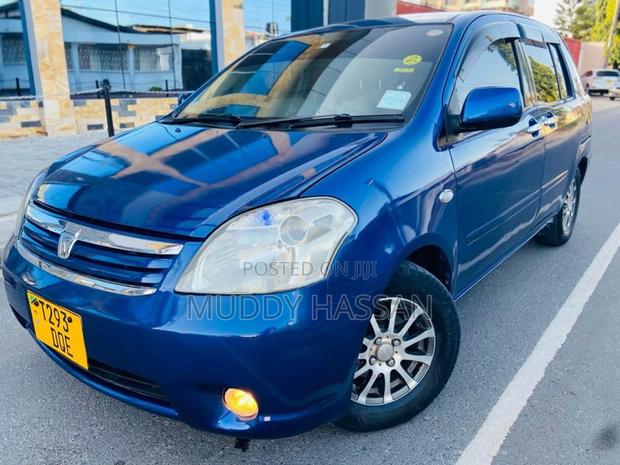 Toyota Raum 2006 Blue