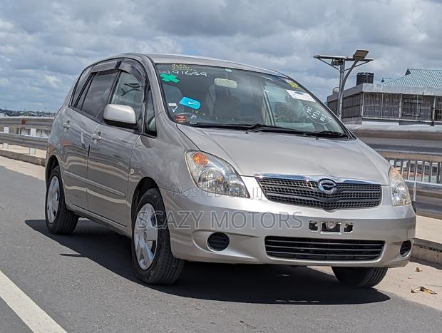 Toyota Corolla Spacio 2002