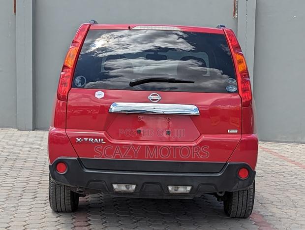 Nissan X-Trail 2008 Red