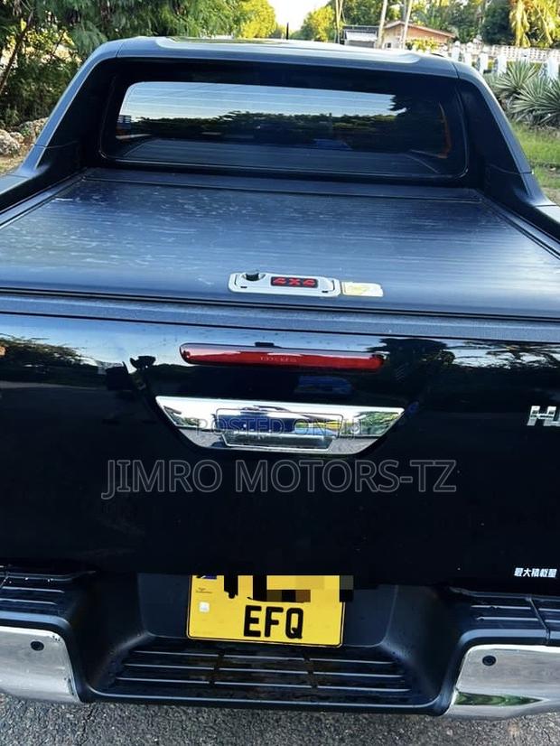 Toyota Hilux 2023 Black