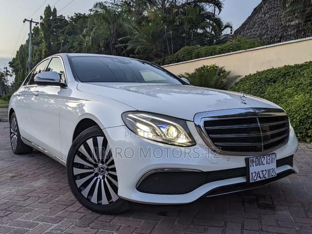 Mercedes-Benz E400 2017 White