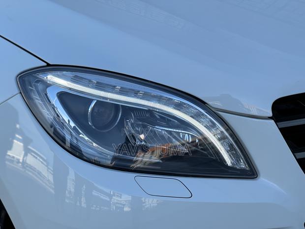 Mercedes-Benz M Class 2013 White