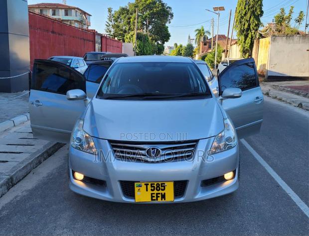 Toyota Blade 2007 Silver
