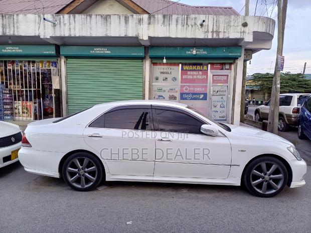 Toyota Crown Royale 2005 White