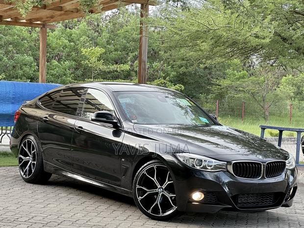 BMW 320i 2013 Black
