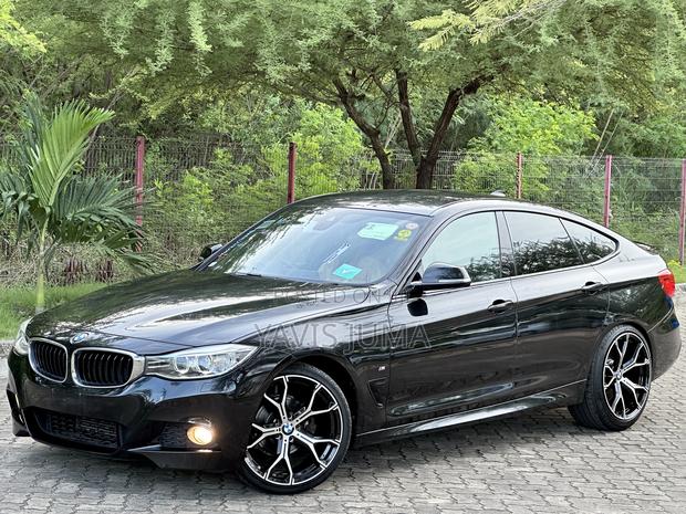BMW 320i 2013 Black