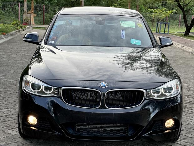 BMW 320i 2013 Black
