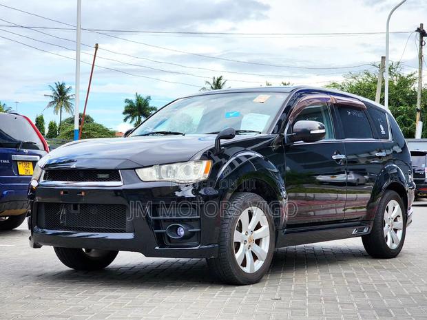 Mitsubishi Outlander 2012 Black